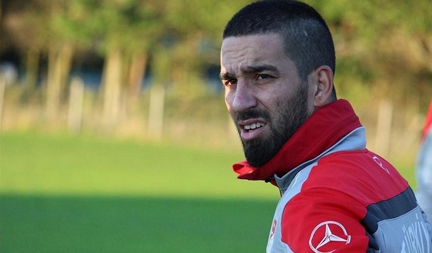 Skandal saldırı sonrası Arda Turan'a tepki yağıyor!