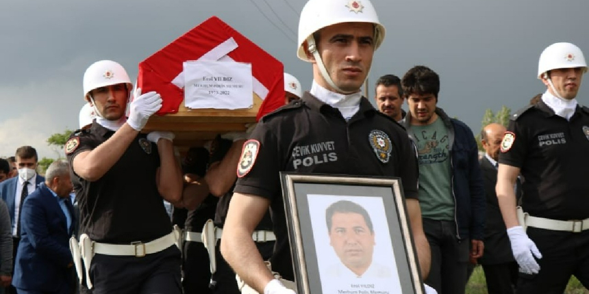 Muhsin Yazıcıoğlu'nun Koruma Polisi Erol Yıldız son yolculuğuna uğurlandı