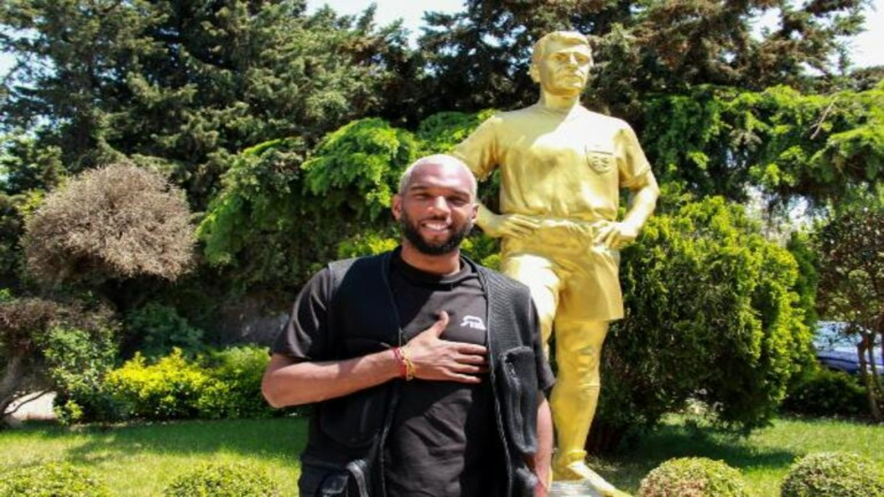 Ryan Babel: Galatasaray ile devam etmek istiyorum