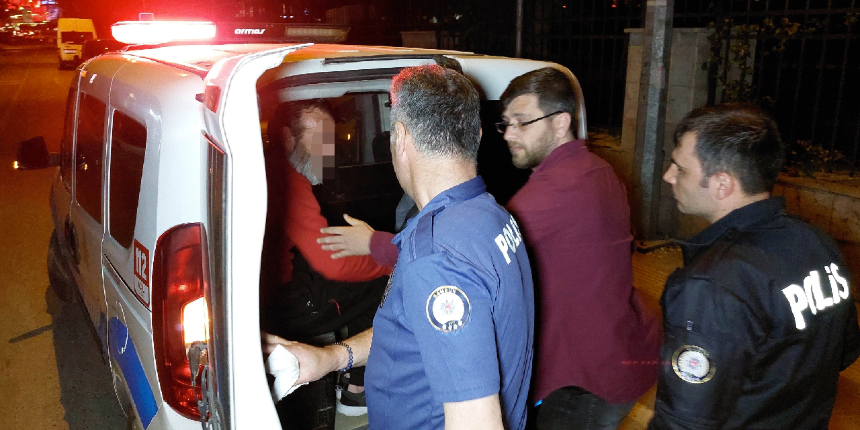 Samsun'da kadın avukata bıçaklı saldırı! Polis kan izlerini takip ederek sakdırganı yakaladı