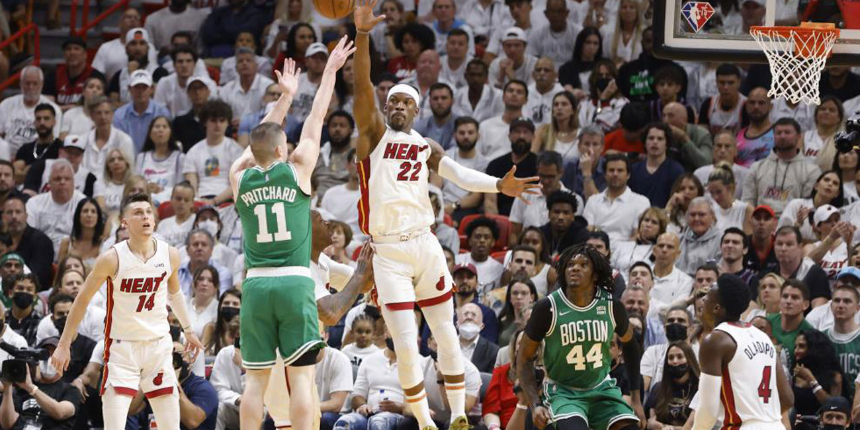NBA Doğu Konferansı finalinin ilk maçını Miami Heat kazandı