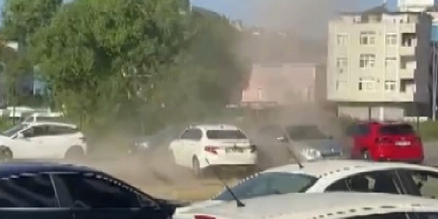 Ümraniye'de hortum paniği kamerada