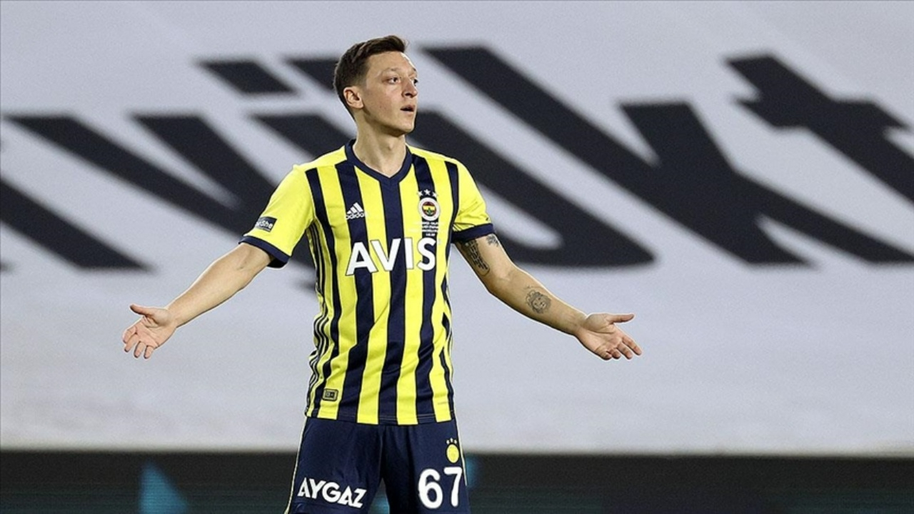 Mesut Özil paylaştı: Sabırsızlanıyorum