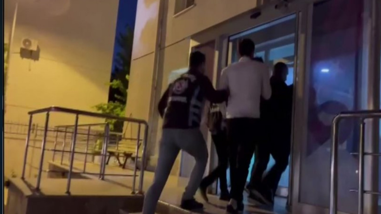 Değnekçinin para istediği sürücü sivil polis çıktı