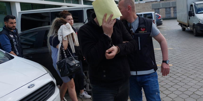 İstanbul'dan Samsun'a uyuşturucu getiren 2 kişi tutuklandı