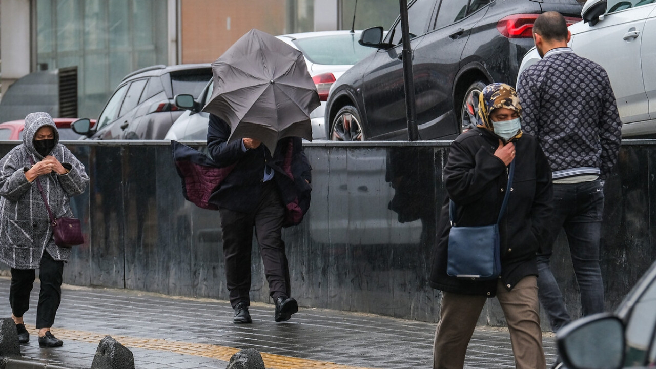 Meteoroloji'den 9 ile sağanak uyarısı: Sıcaklıklar 8 derece azalacak!