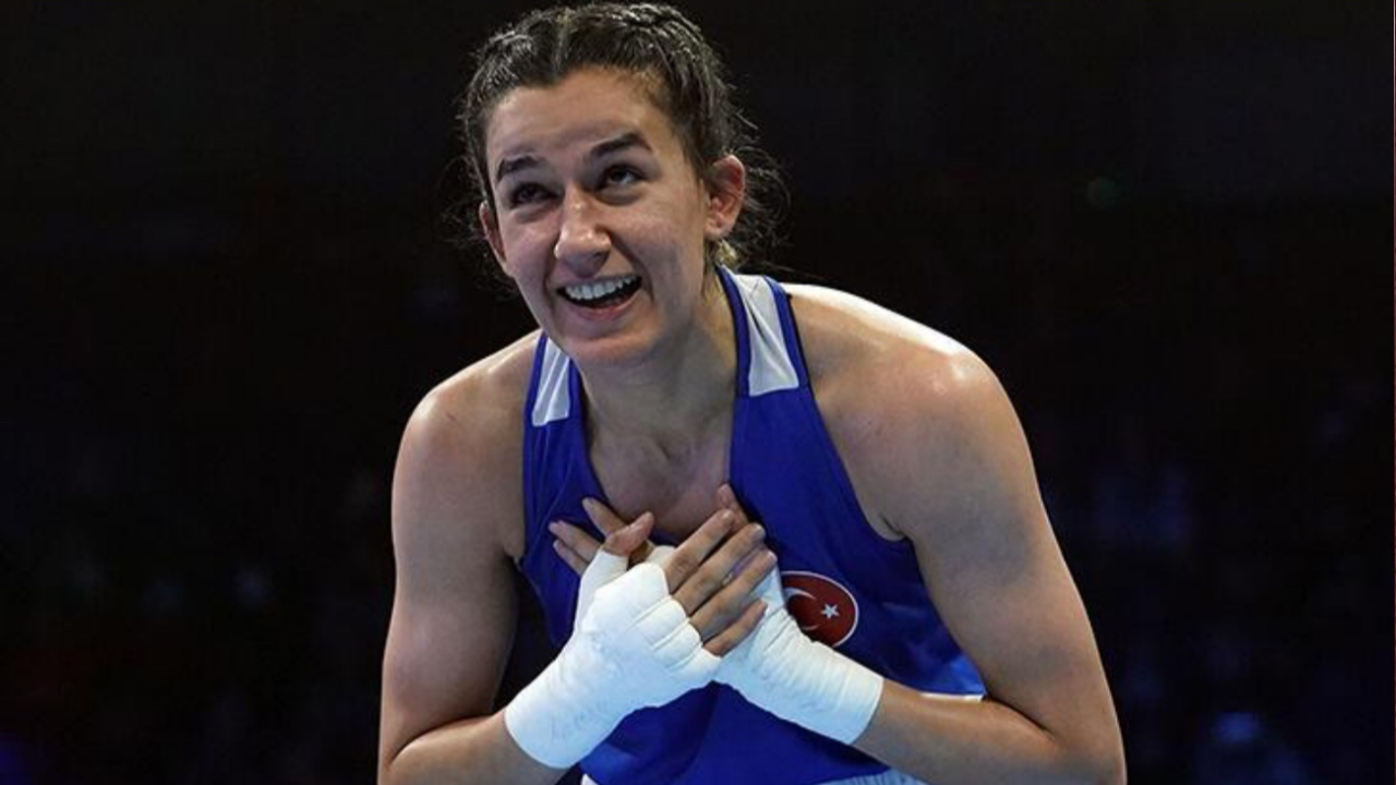 Hatice Akbaş'tan altın madalya