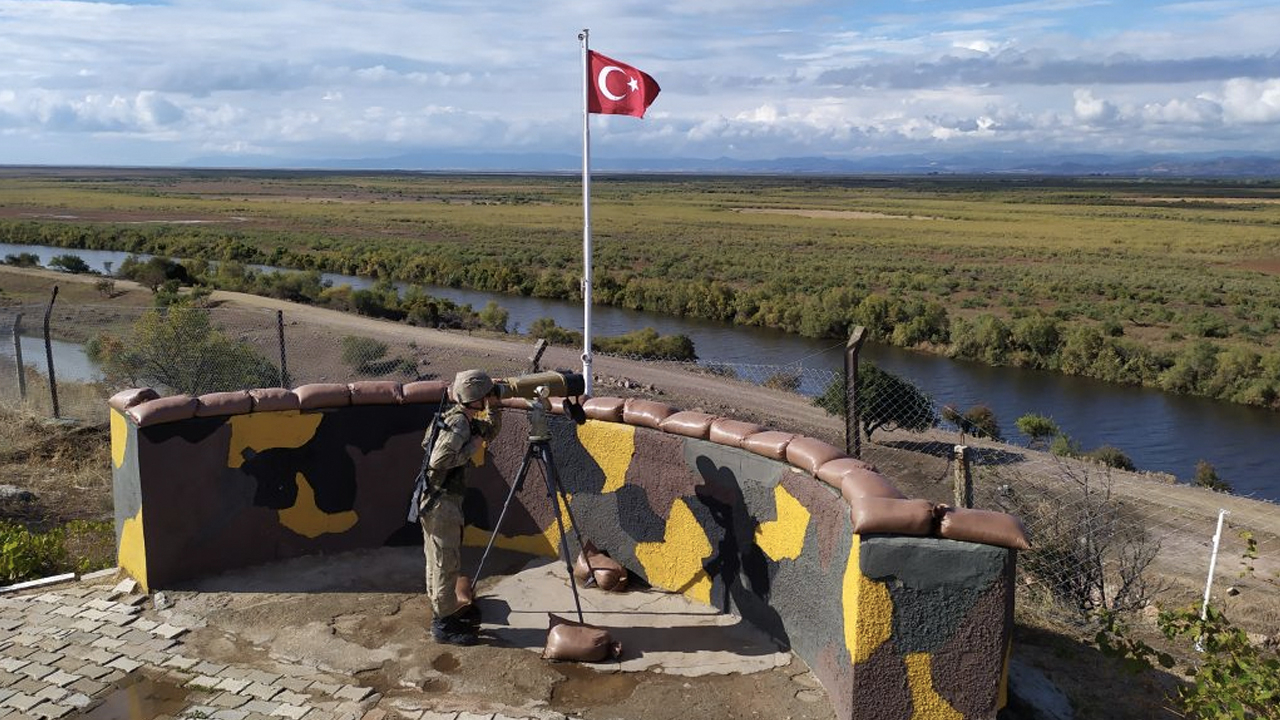Yasadışı yollarla Yunanistan'a geçmeye çalışan 14 FETÖ'cü yakalandı