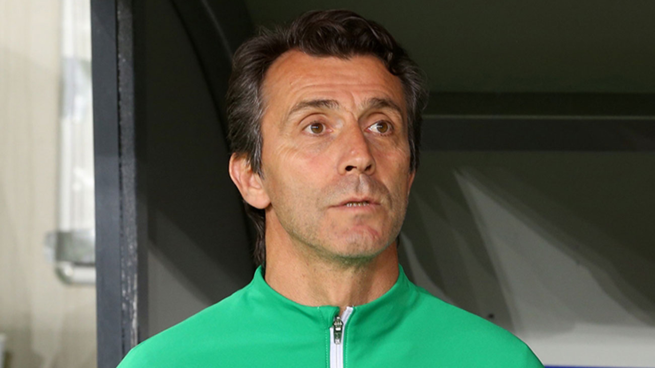 Küme düşen Çaykur Rizespor yoluna teknik direktör Bülent Korkmaz ile devam edecek