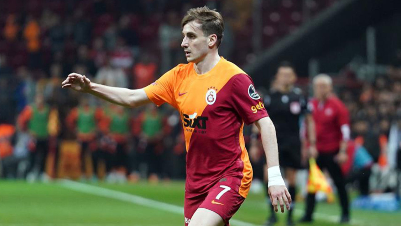 Sarı-kırmızılı futbolcu Kerem Aktürkoğlu, camiaya seslendi: Bir futbolcu için Galatasaray forması altında geçen her sezon unutulmazdır