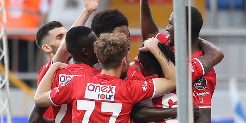 Galatasaray ile berabere kalan Antalyaspor, Süper Lig'de sezonu yenilmezlik rekoru ile tamamladı