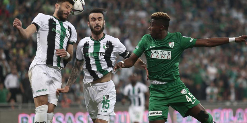 Sosyal medyadan açıklama yapan Portekizli futbolcusu Joao Pedro, Bursaspor ile yollarını ayırdı