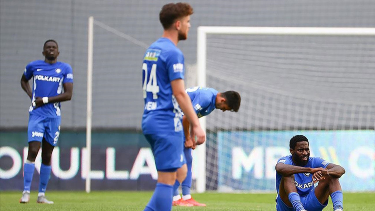 Küme düşen İzmir ekibi Altay, Süper Lig'deki en başarısız 6. sezonunu geçirdi