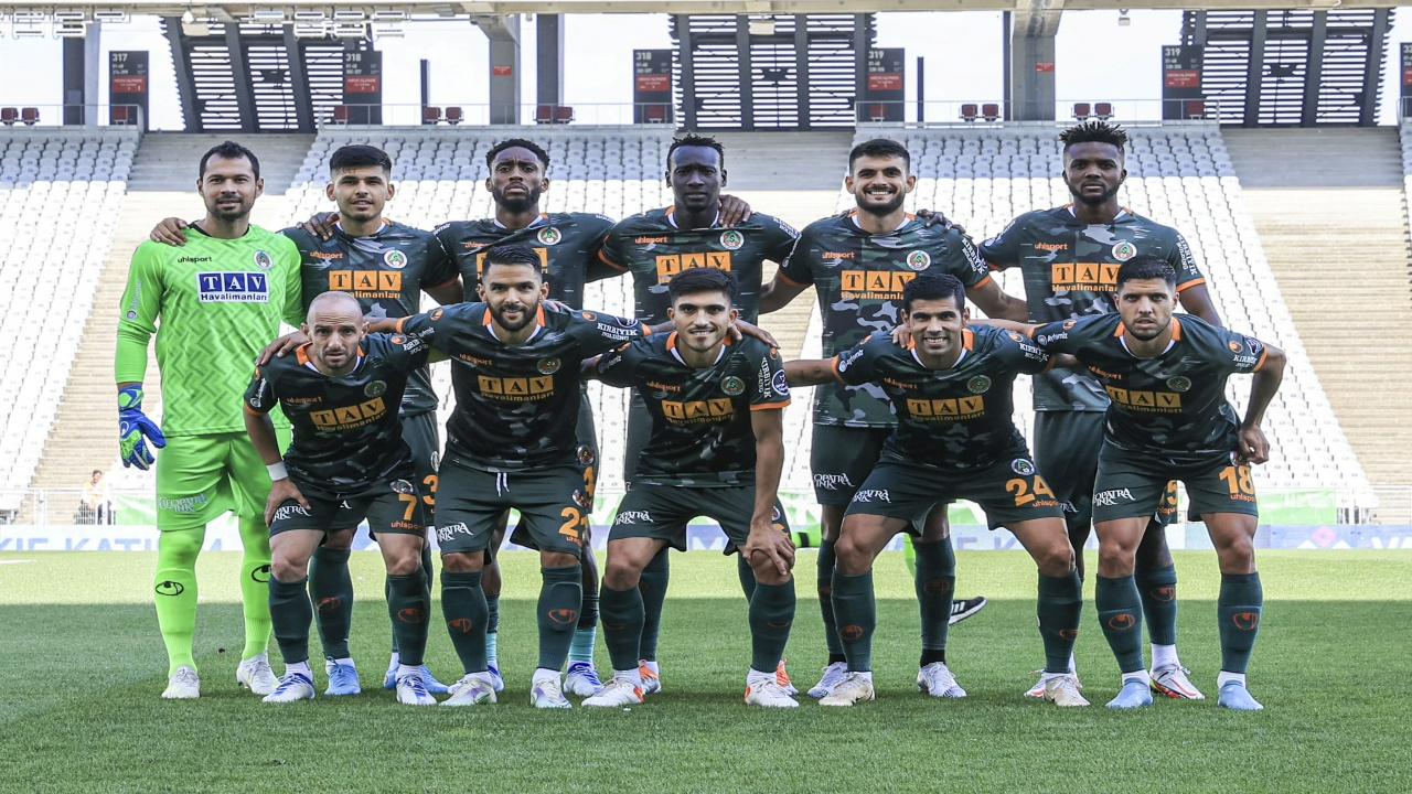 Karagümrük'ü mağlup eden Alanyaspor sezonu beşinci bitirdi! 0-1
