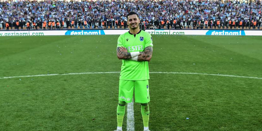 Transferin gözde ismi şampiyon Trabzonspor'un kalecisi Uğur Çakır'ın hedefi İngiltere Premier Lig
