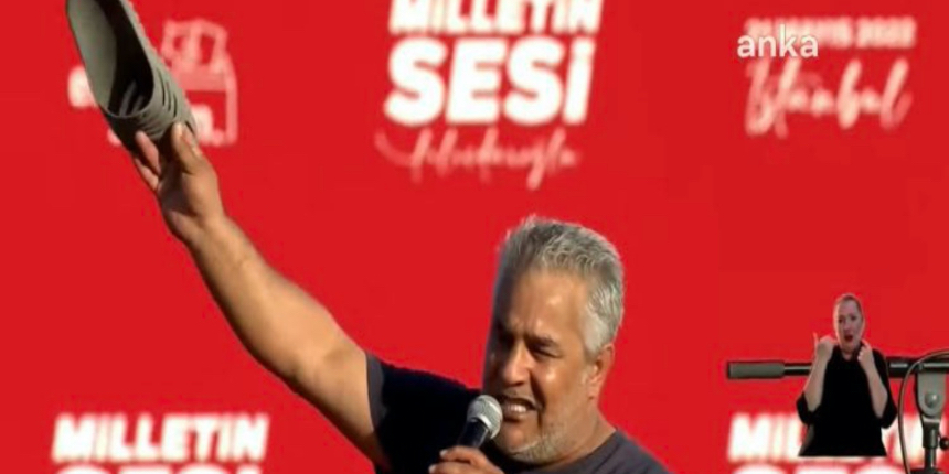 CHP tiyatrosu ortaya çıktı: 'Terliğimi çöpten aldım' dedi, çilingir sofrası kurdu