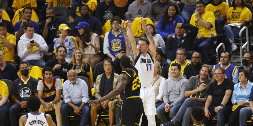 Golden State Warriors, NBA finaline bir maç uzaklıkta! Seride durum 3-0
