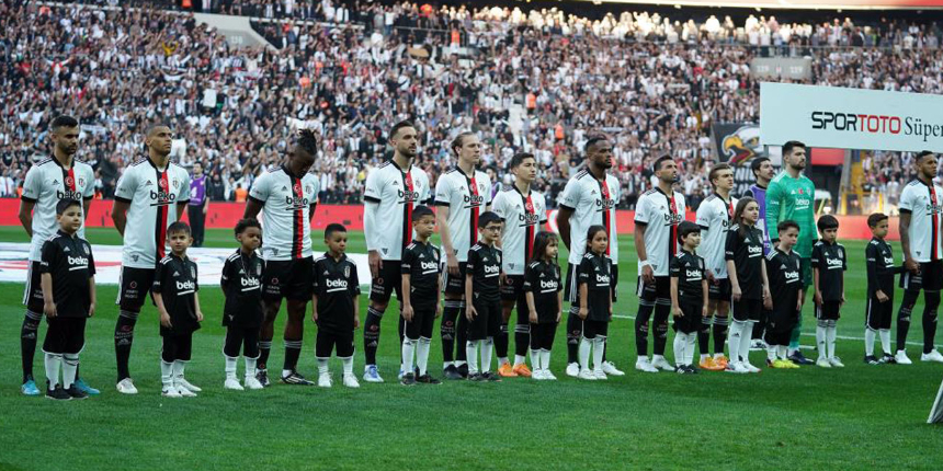 Beşiktaş'ta yıldız futbolcu Michy Batshuayi, sosyal medyadan siyah-beyazlı kulübe veda etti