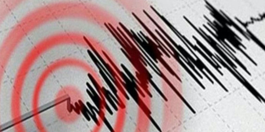 İzmir açıklarında deprem