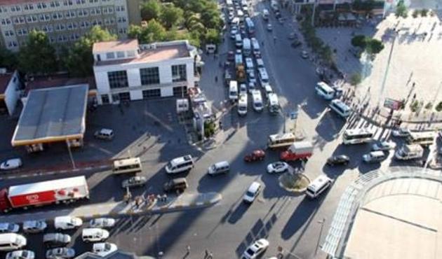 Esenyurt Meydanı’nı 100 bin liraya sattılar!
