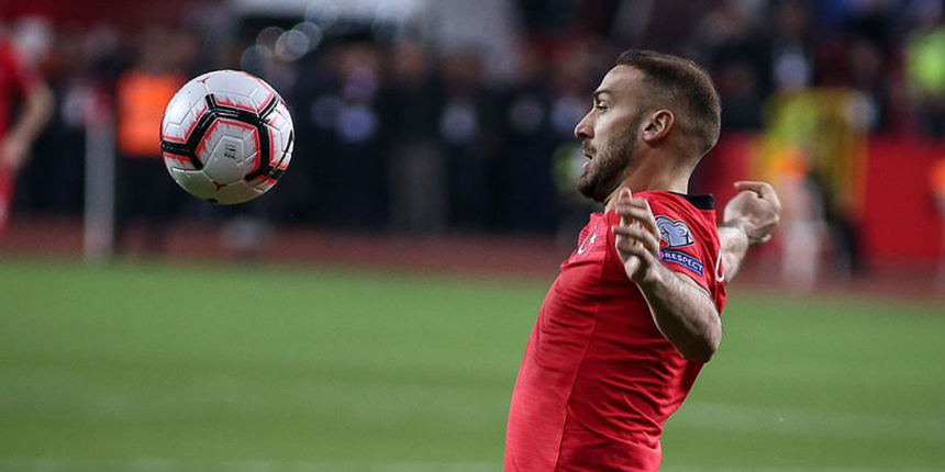 Galatasaray, milli forvet Cenk Tosun'un transferi için harekete geçti