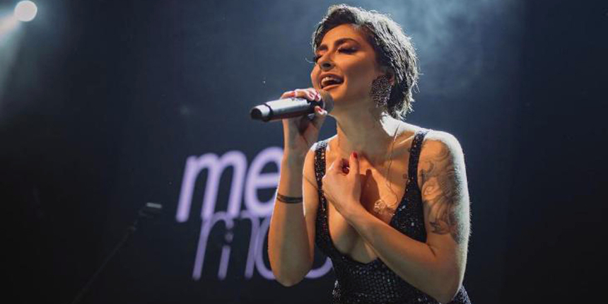 Melek Mosso'nun Isparta'da vereceği konser iptal edildi