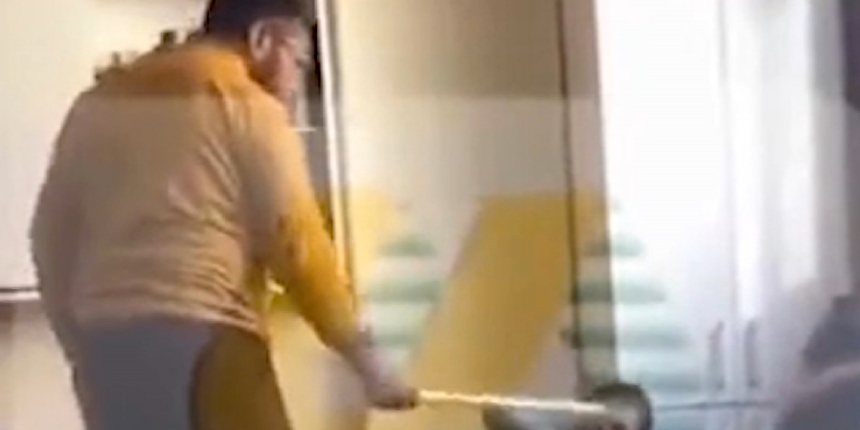 Kur'an kursunda çocukları dövmüştü! Eli sopalı eğitmen serbest bırakıldı