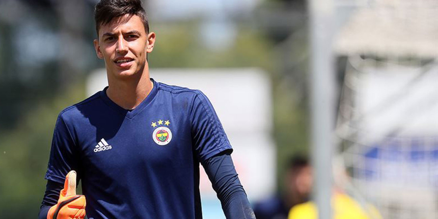Fenerbahçe, Berke Özer'in yerine Sinan Bolat ya da Ertuğrul Taşkıran'ı getirecek