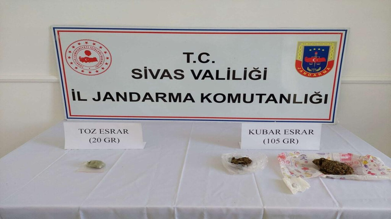Sivas’ta şafak vakti narkotik köpekli operasyon