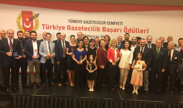 "İşte herkesin aradığı ByLock" ile çok tartışılmıştı... Ödül İsmail Saymaz'ın oldu!
