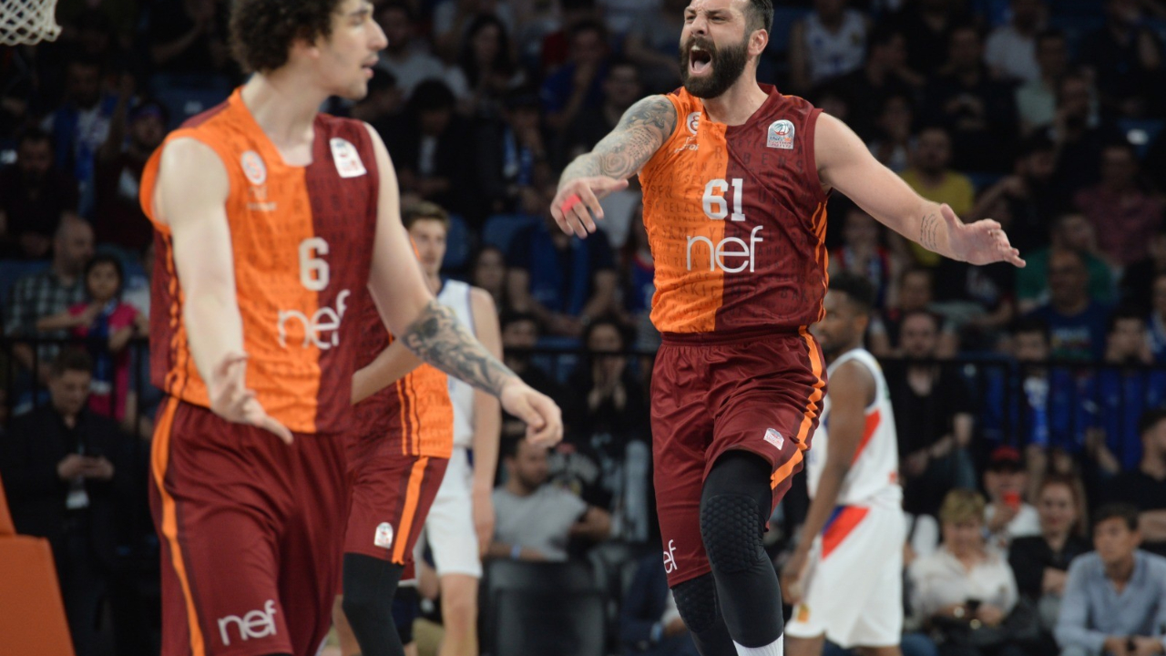 Sinan Erdem'de farklı tarife! Galatasaray, Anadolu Efes'i farka boğdu