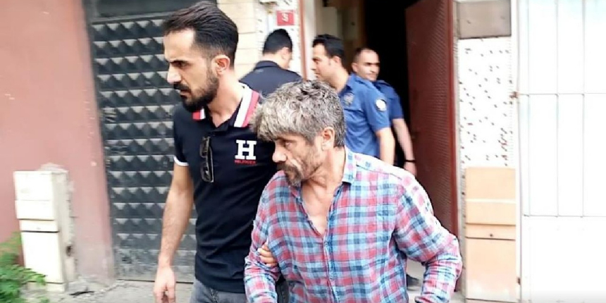 Karısını sopayla dövdü, polisten kaçamadı!