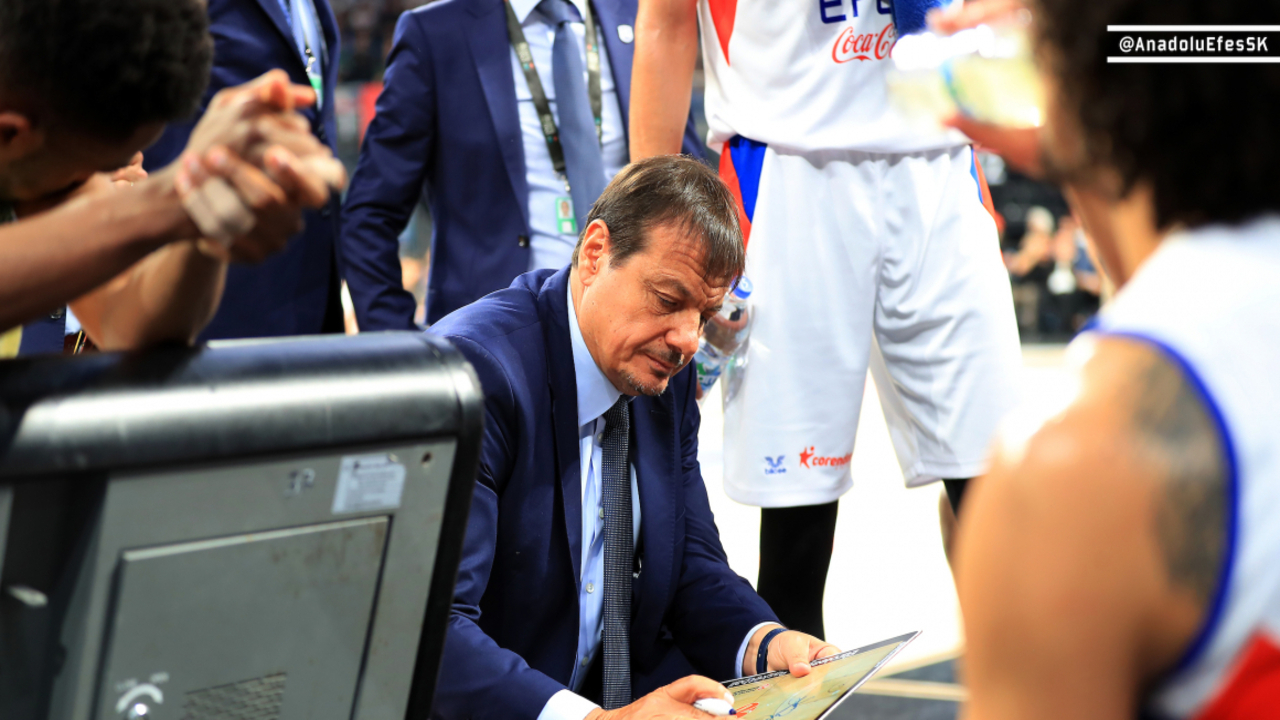 Anadolu Efes Koçu Ergin Ataman'dan 35 sayı açıklaması: Seri henüz bitmedi