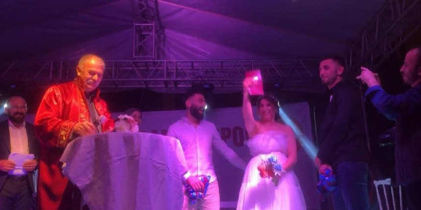 Trabzonspor'un şampiyonluk kutlamasında nikah yaptılar!