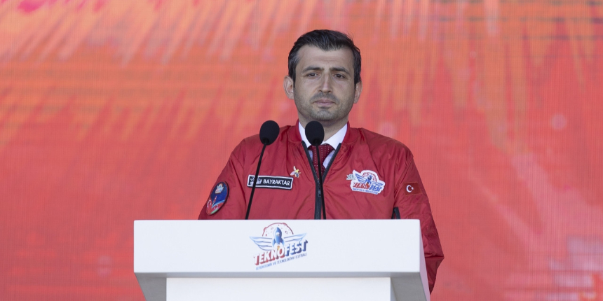 TEKNOFEST Yönetim Kurulu Başkanı Selçuk Bayraktar: Dünya Türk'ün gücünü görsün, yerini bilsin