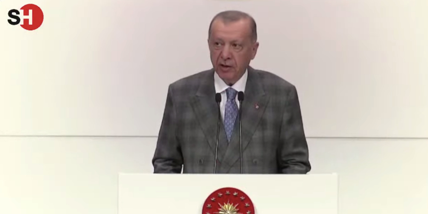 Erdoğan: Kamu görevlilerini tehdit etmek ve iktidara karşı kışkırtmak faşist ve darbeci zihniyetten başka bir şey değil!