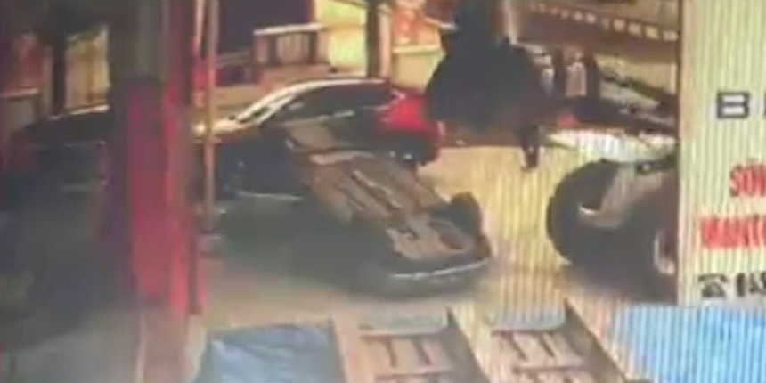 Ordu'da akılalmaz olay: İçerisinde sürücü olan otomobile vurdu