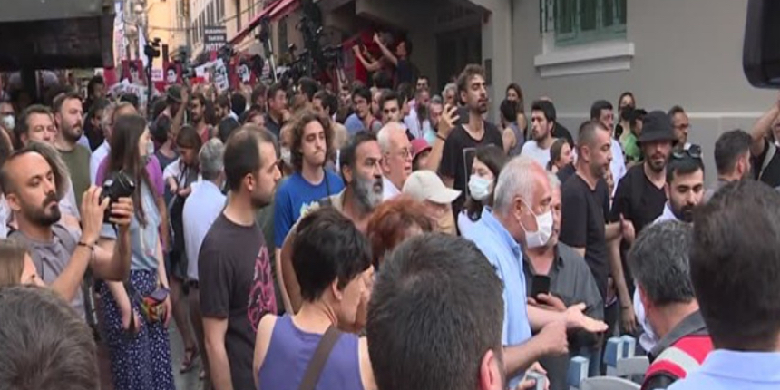 Beyoğlu'nda izinsiz gösteriye müdahale: 170 kişi gözaltına alındı