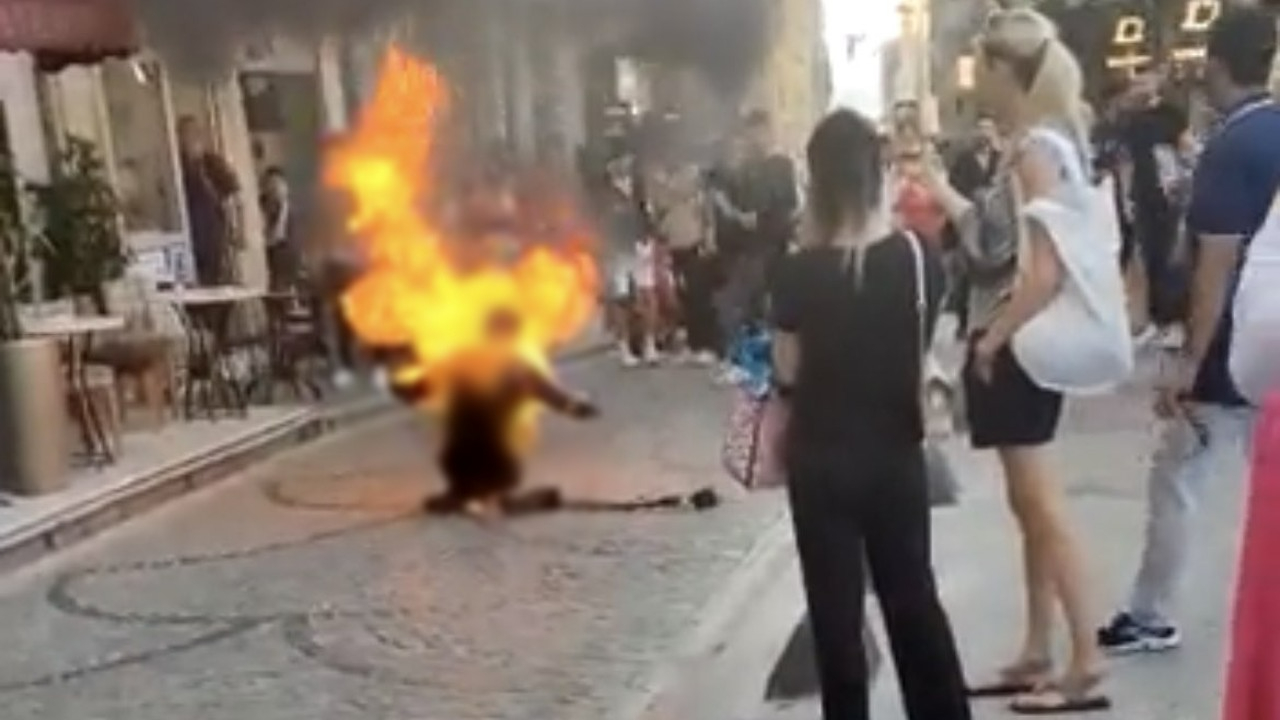 Galata Kulesi'nin önünde bir kişi kendini yaktı!