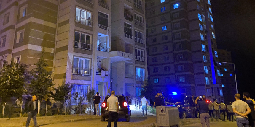Bursa'da baba cinneti! 7 ve 3 yaşındaki çocuklarını bıçaklayıp, intihar etti