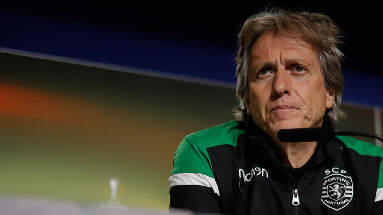 Fenerbahçe, Portekizli teknik adam Jorge Jesus ile görüşmelere başladığını KAP'a bildirdi
