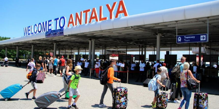 Antalya’ya gelen turist sayısında rekor artış!