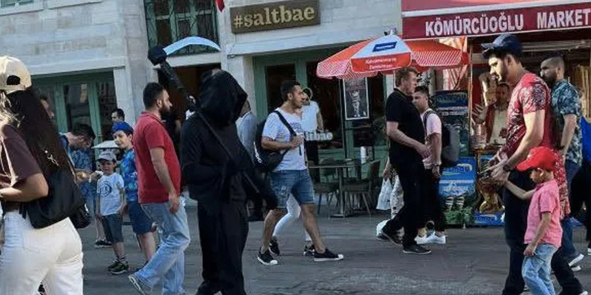 Galata Meydanı'nda kendini yakan Cihat Pekpak'ın kuzeni konuştu: Psikolojik sorunları vardı