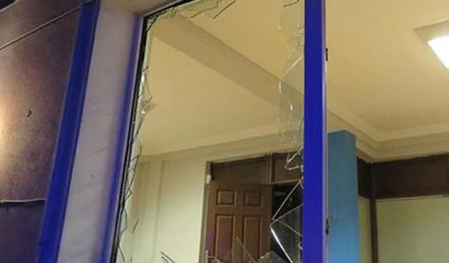 Komünist partililerin bıçaklı kavgası: 15 yaralı