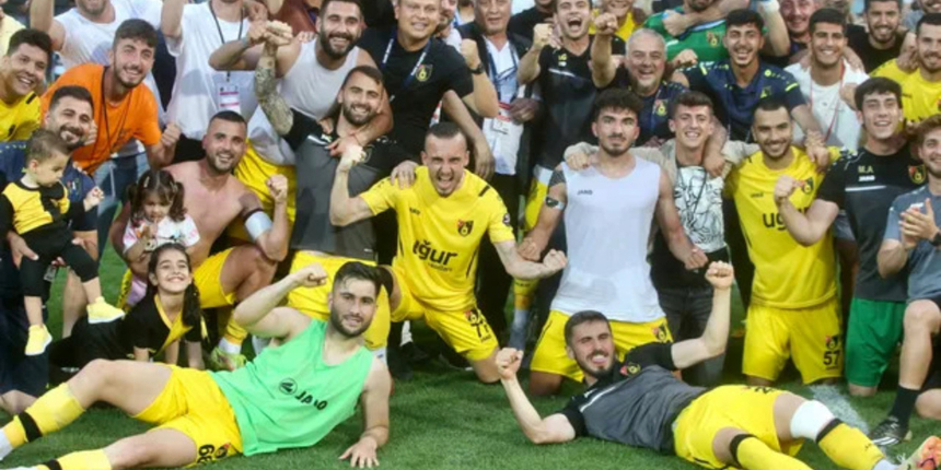 Bir tarafta sevinç, bir tarafta hüzün! Bandırma-İstanbulspor maçından özel fotoğraflar ve bilgiler
