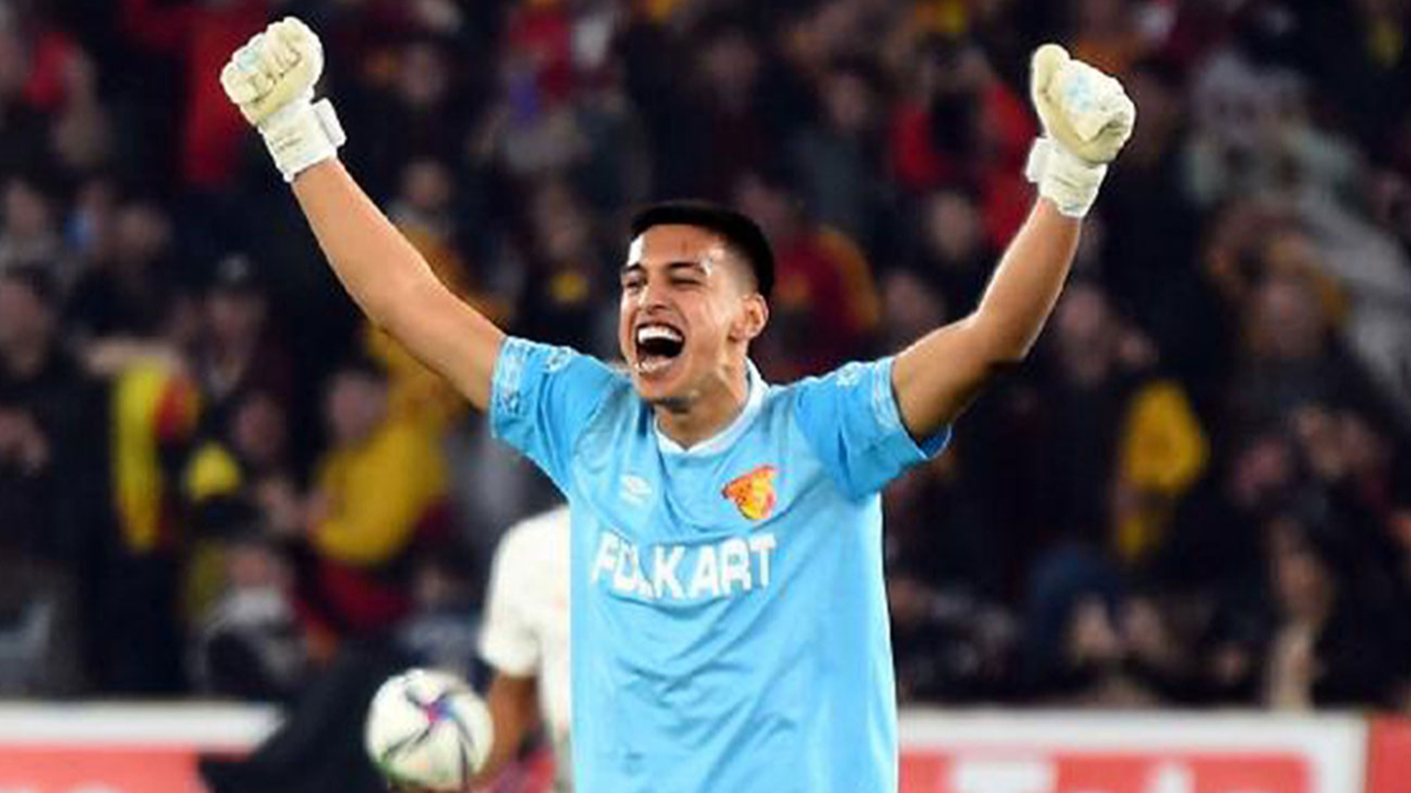 Galatasaray'la adı anılan Göztepeli file bekçisi İrfan Can Eğribayat'ın talipleri arttı