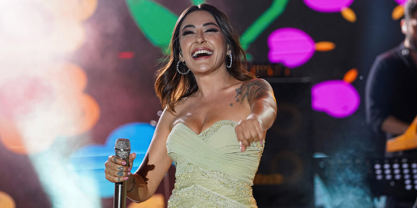 Melek Mosso, Kültür Bakanlığı'nın himayesindeki festivali fırsata çevirdi