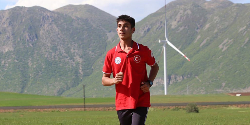 Dünya şampiyonu Bitlisli atlet Caner Can Tunçtan, Balkan ve Avrupa şampiyonluğuna odaklandı