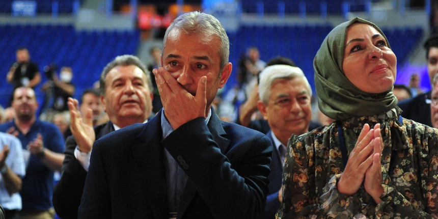 Fenerbahçe'de İsmail Kartal'a duygusal veda: Gönül sözleşmesi ömür boyu devam edecek!