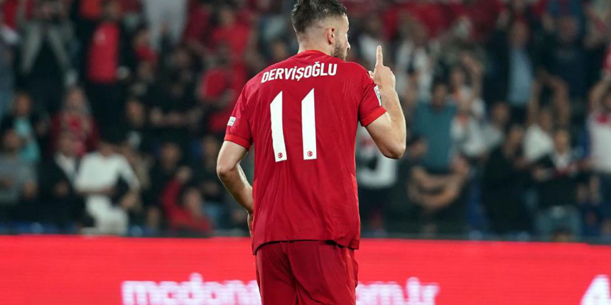 Halil Dervişoğlu, A Milli Futbol Takımı'nın galibiyetini değerlendirdi: İlk yarı biraz zor geçti
